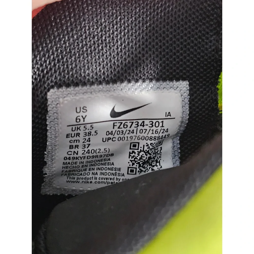 Nike Giannis Immortality 4 Basketball Shoes Youth 6Y Volt Orange FZ6734-301